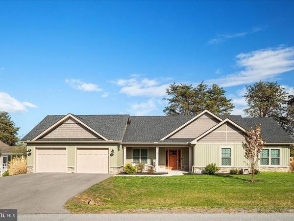 483 WAMPUM LANE, HEDGESVILLE, WV 25427