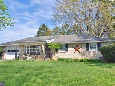 25 WEST STREET, GLEN ROCK, PA 17327