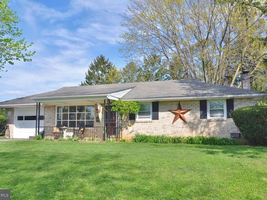 25 West Street, Glen Rock, PA 17327 Main Photo