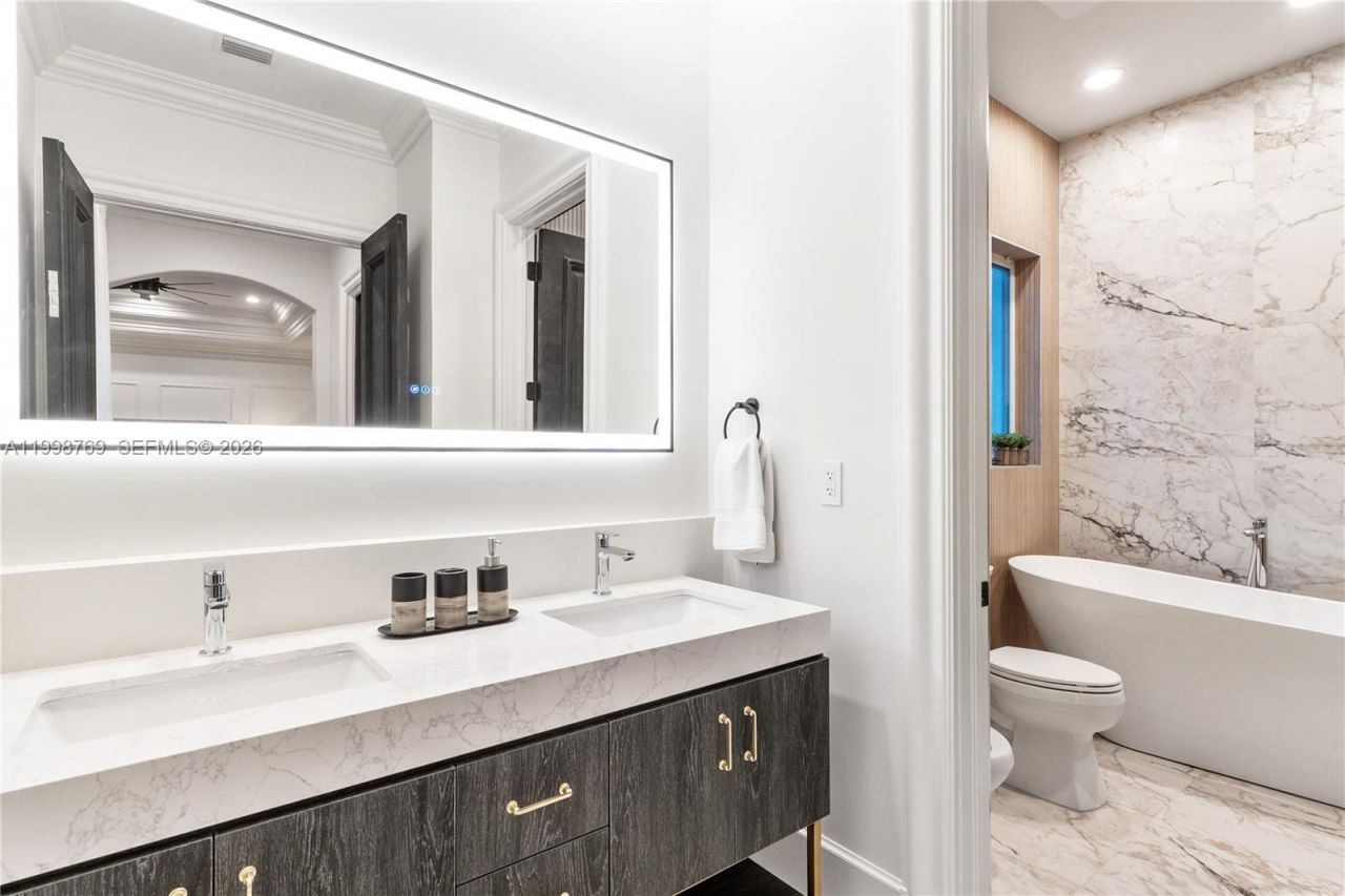 6350 SW 107th St, Pinecrest, FL 33156 Photo