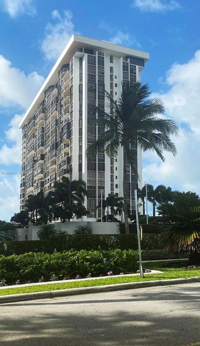 1915 Brickell Ave, Unit CC6, Miami, FL 33129 Photo