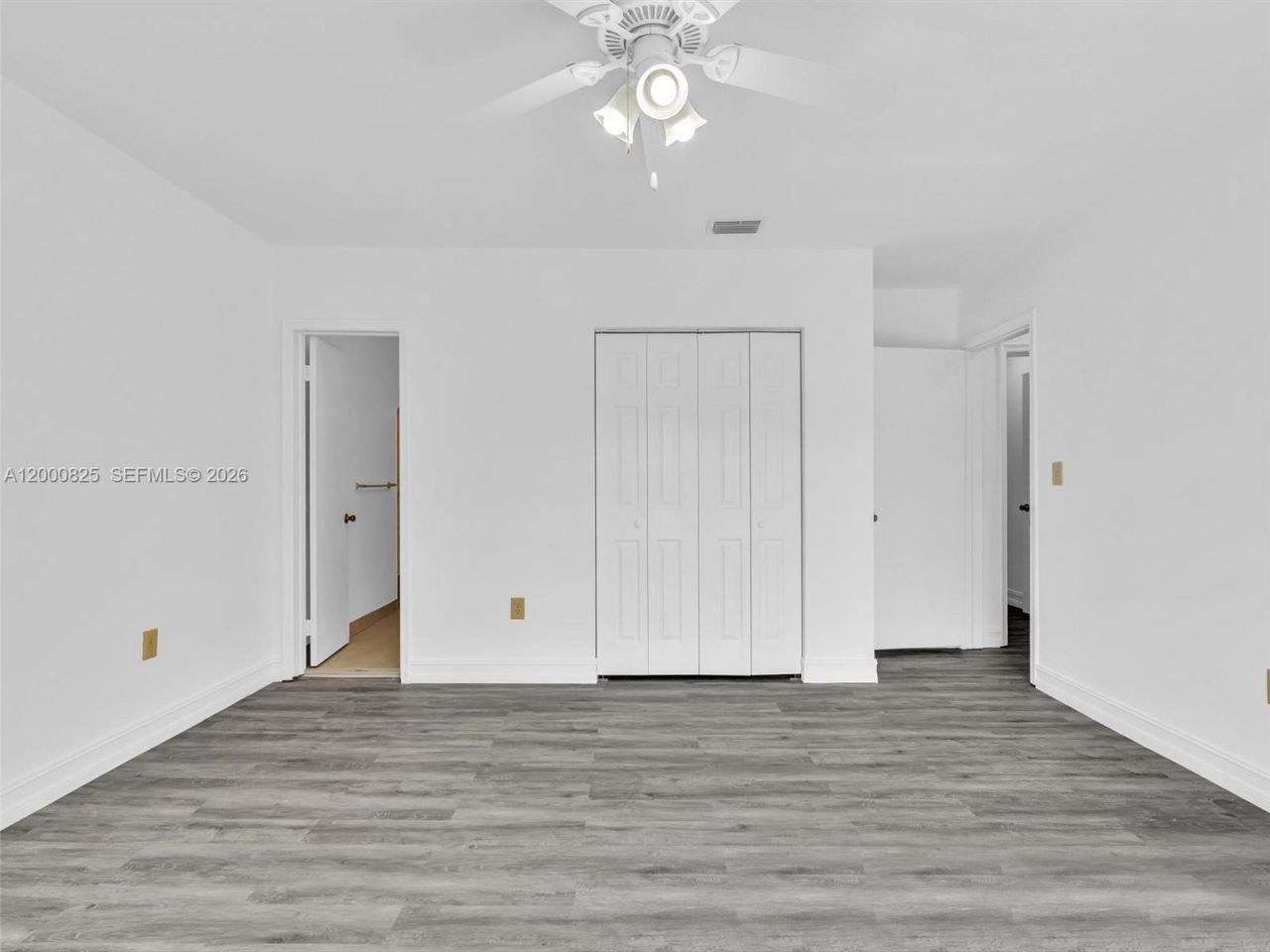 19174 Bobolink Dr, Hialeah, FL 33015 Photo