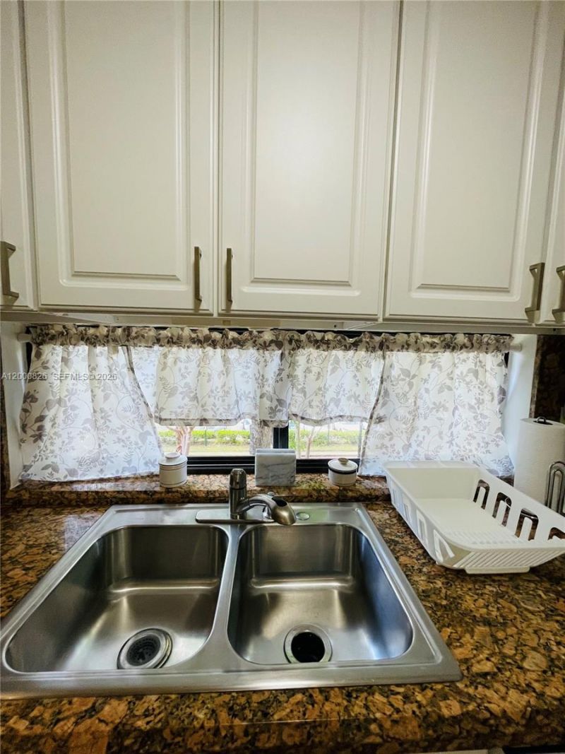 17021 N Bay Rd, Unit 318, Sunny Isles Beach, FL 33160 Photo