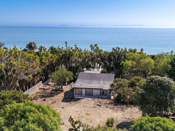 2482 Shelby Street, Summerland, CA 93067