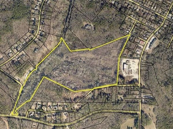 738 Old Mineral Springs, Elberton, GA 30635