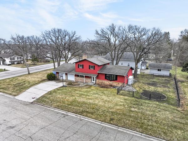 716 11th Avenue E, Alexandria, MN 56308