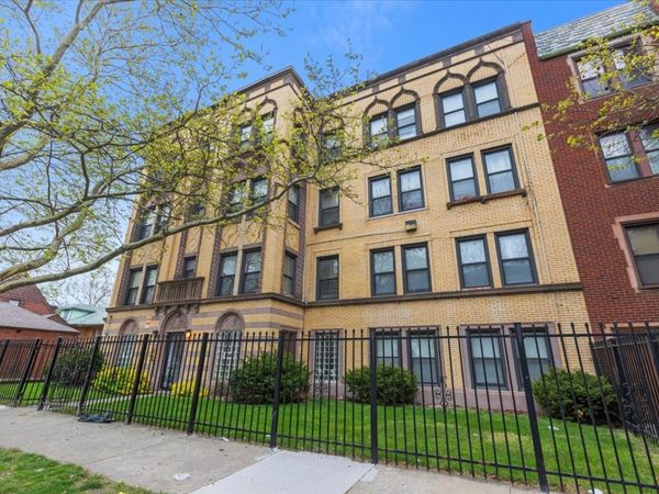 1934 E 74th Street , Unit 302, Chicago, IL 60649