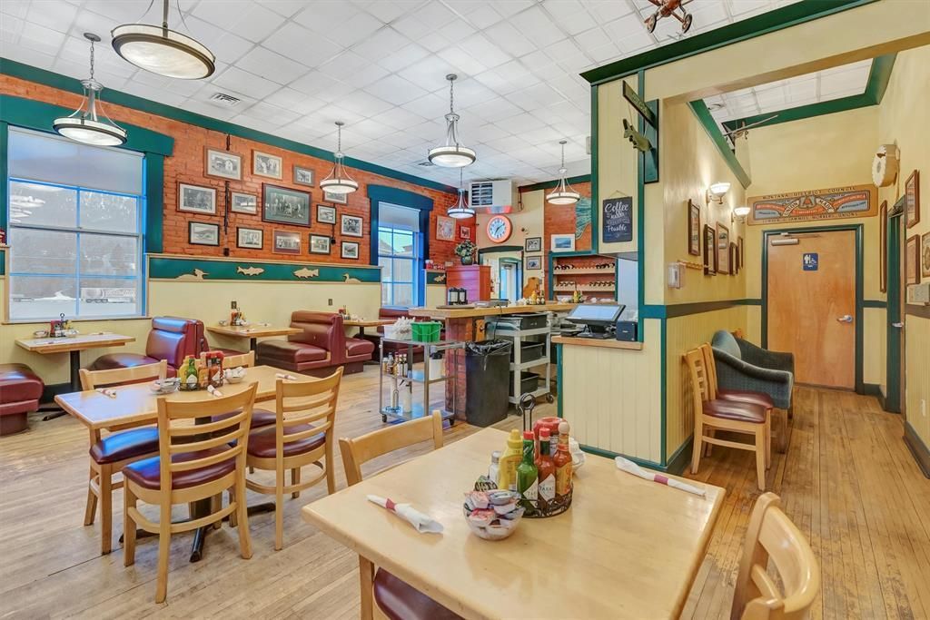 7931 Hwy 200, Missoula, MT 59802 Main Photo