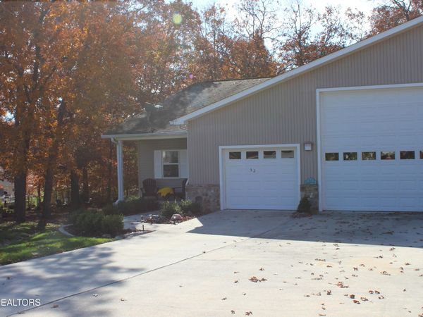52 Hawthorn Loop, Crossville, TN 38555