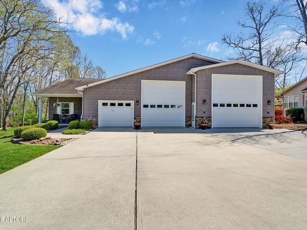 52 Hawthorn Loop, Crossville, TN 38555