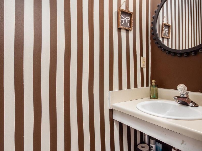 781 Ashford Glen Drive , Columbus, OH 43230 Photo 25