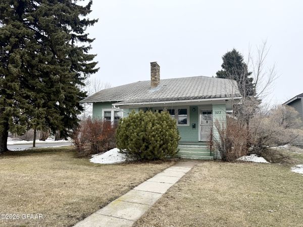 923 7TH Street , Langdon, ND 58249