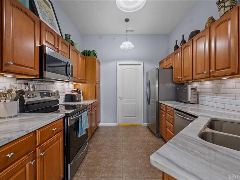 1508 Shadowood Trail, Hamilton Township, OH 45039 Photo 11