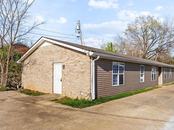 209 Lexington Dr, Unit 1, Clarksville, TN 37042