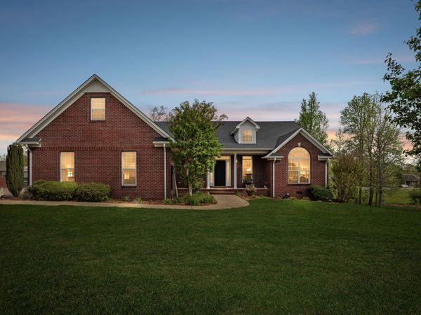 110 Chestnut Ln , Lawrenceburg, TN 38464