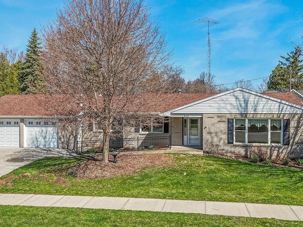 410 W MAIN STREET, Winneconne, WI 54986