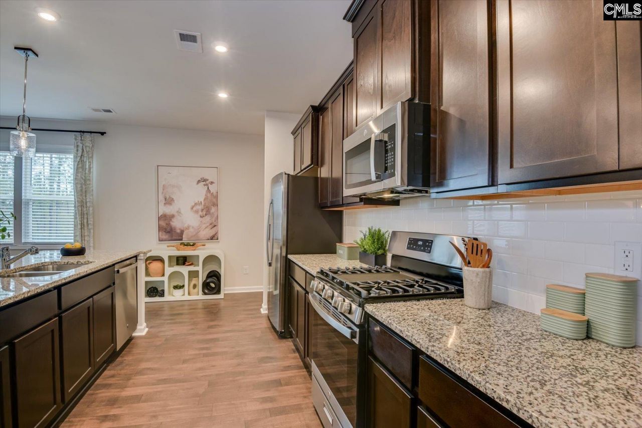 515 Chrome Horse Lane Photo 10