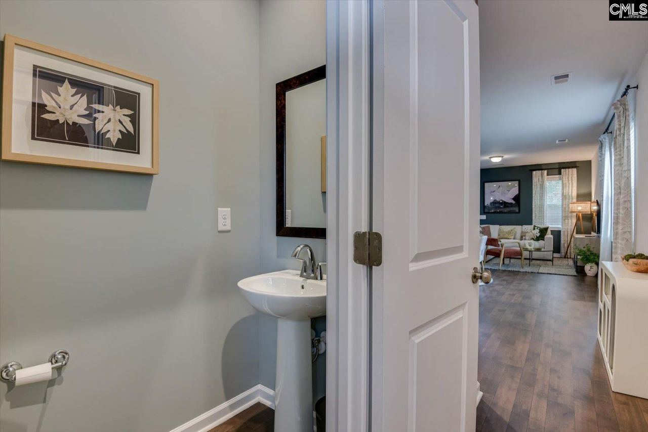 515 Chrome Horse Lane Photo 8