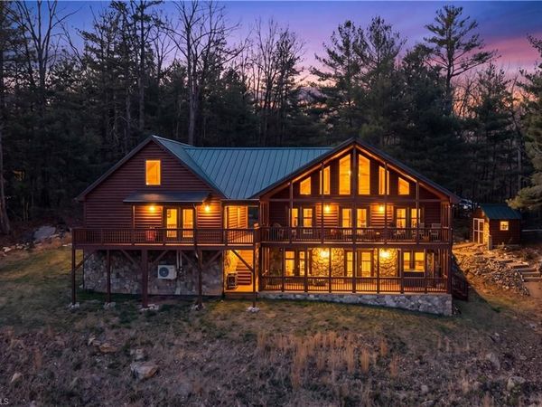 196 Eagle Nest Road , Purlear, NC 28665