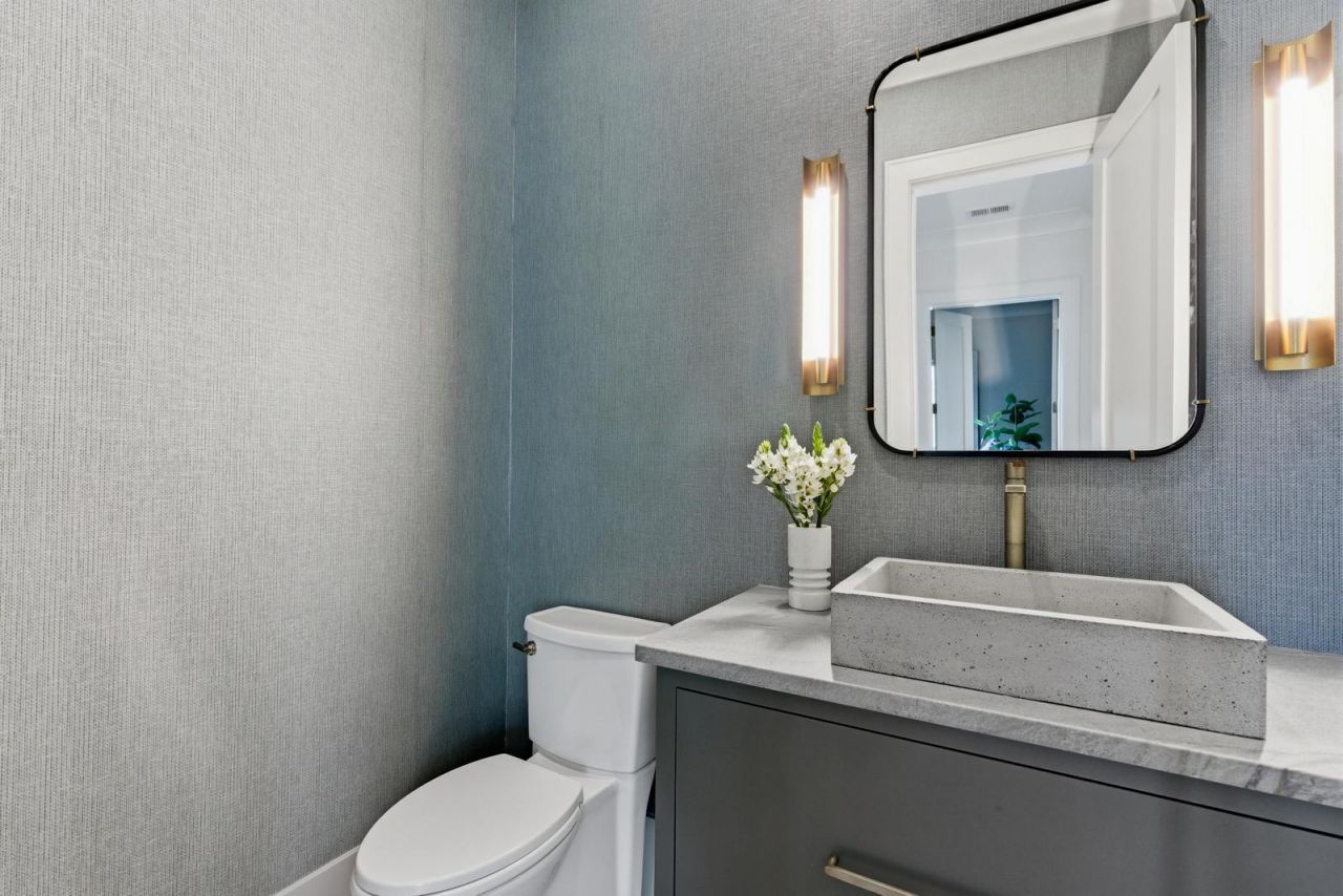 1463 Allen Street Photo 36