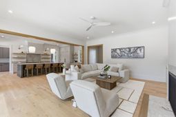 1463 Allen Street photo 4