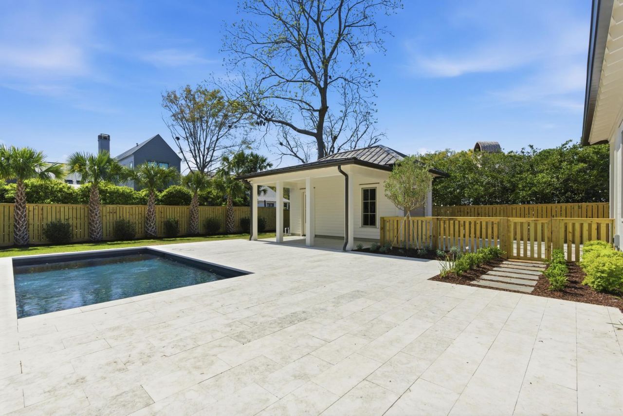 1463 Allen Street Photo 63