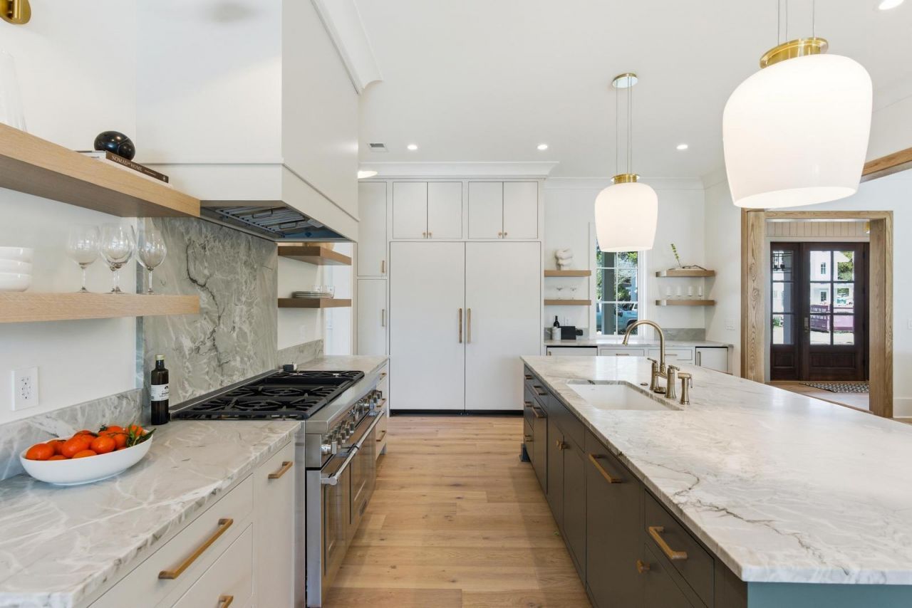 1463 Allen Street Photo 7