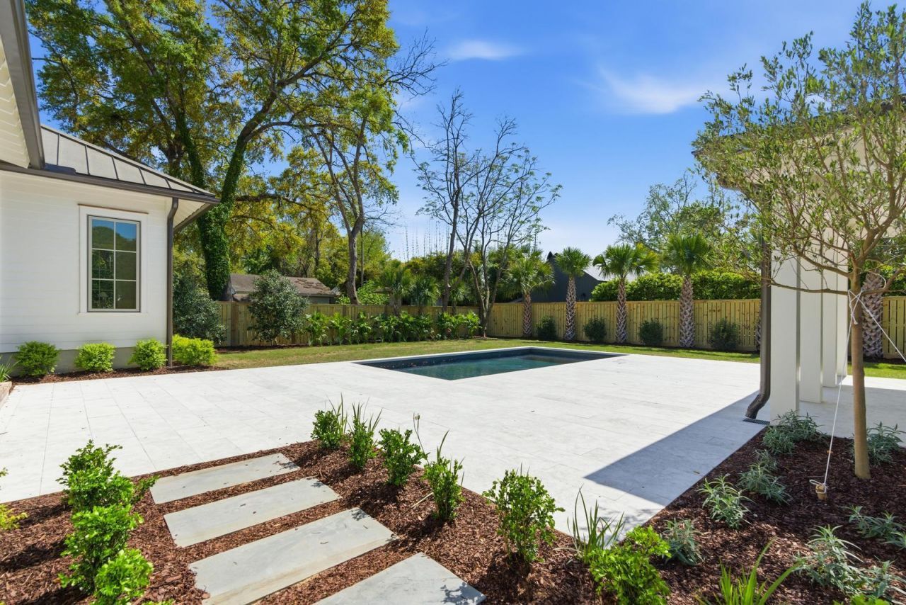 1463 Allen Street Photo 71