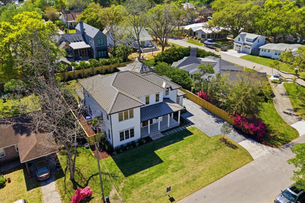 1463 Allen Street Photo 74