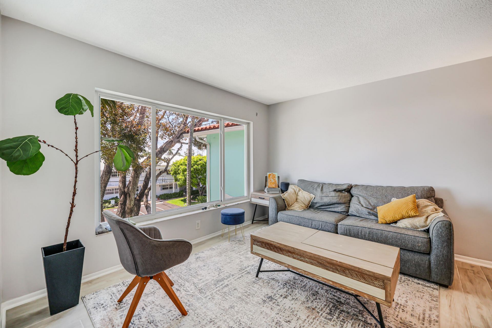 2829 NE 30th Street, Unit 302, Fort Lauderdale, FL 33306 Photo