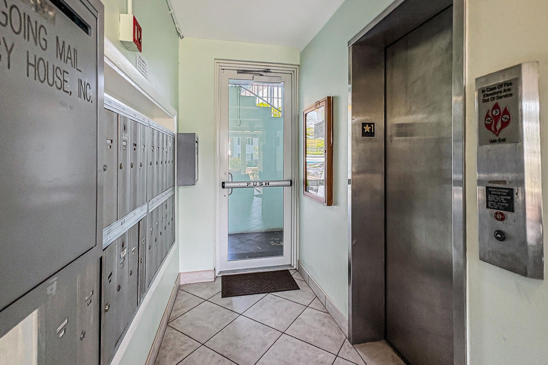 2829 NE 30th Street, Unit 302, Fort Lauderdale, FL 33306 Photo