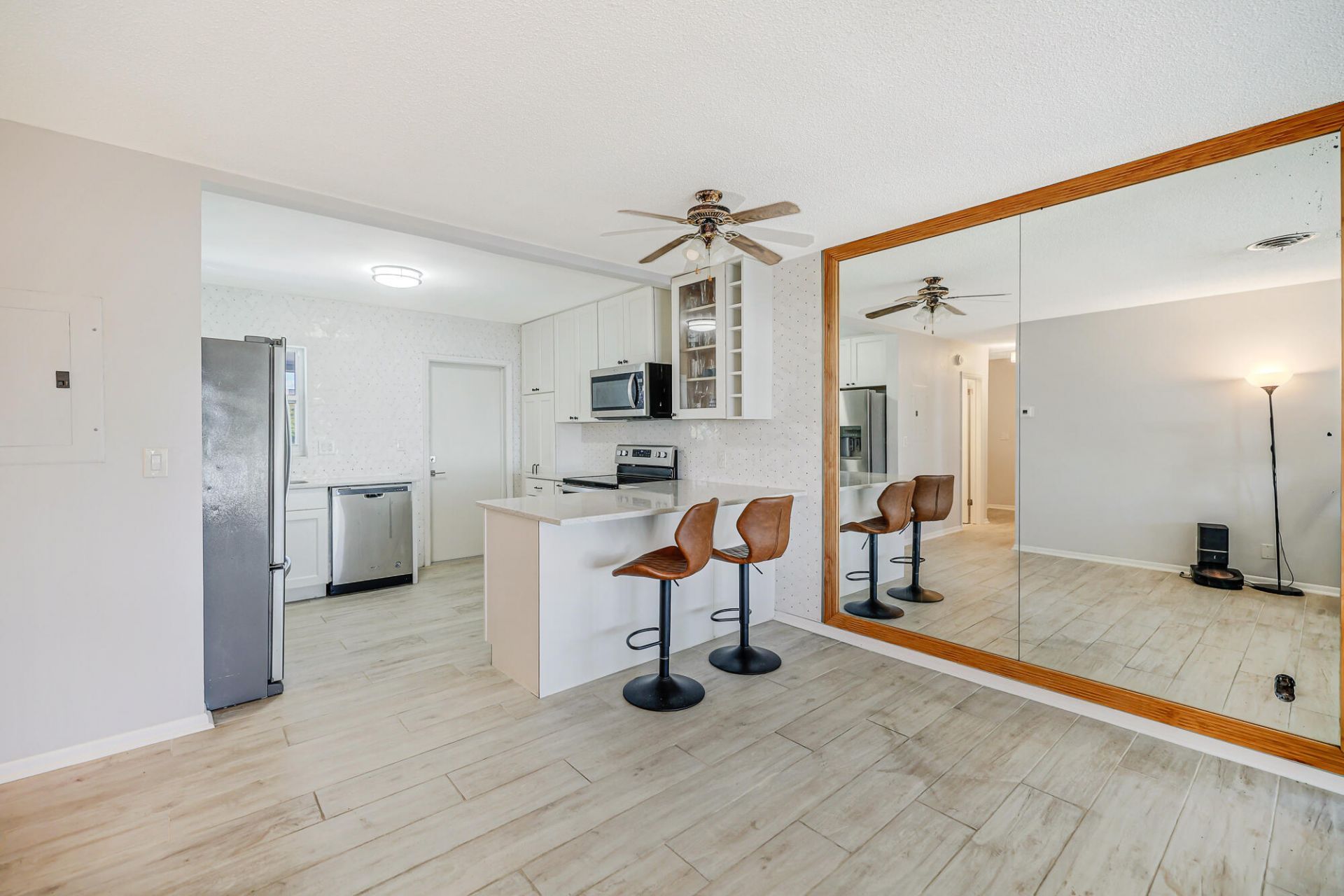 2829 NE 30th Street, Unit 302, Fort Lauderdale, FL 33306 Photo