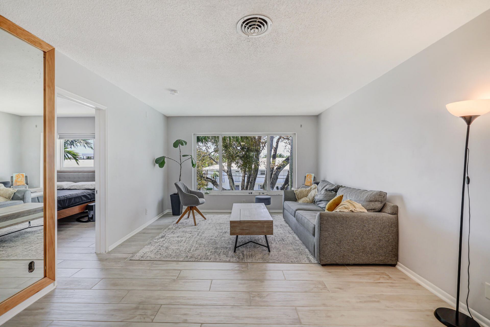 2829 NE 30th Street, Unit 302, Fort Lauderdale, FL 33306 Photo