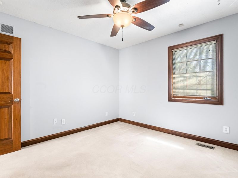 101 Walnut Woods Court, Columbus, OH 43230 Photo 18