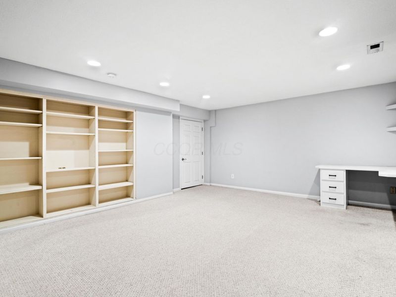 101 Walnut Woods Court, Columbus, OH 43230 Photo 31