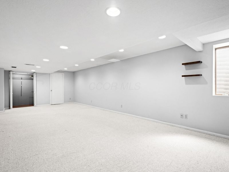 101 Walnut Woods Court, Columbus, OH 43230 Photo 35