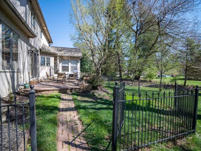 101 Walnut Woods Court, Columbus, OH 43230 Photo 42