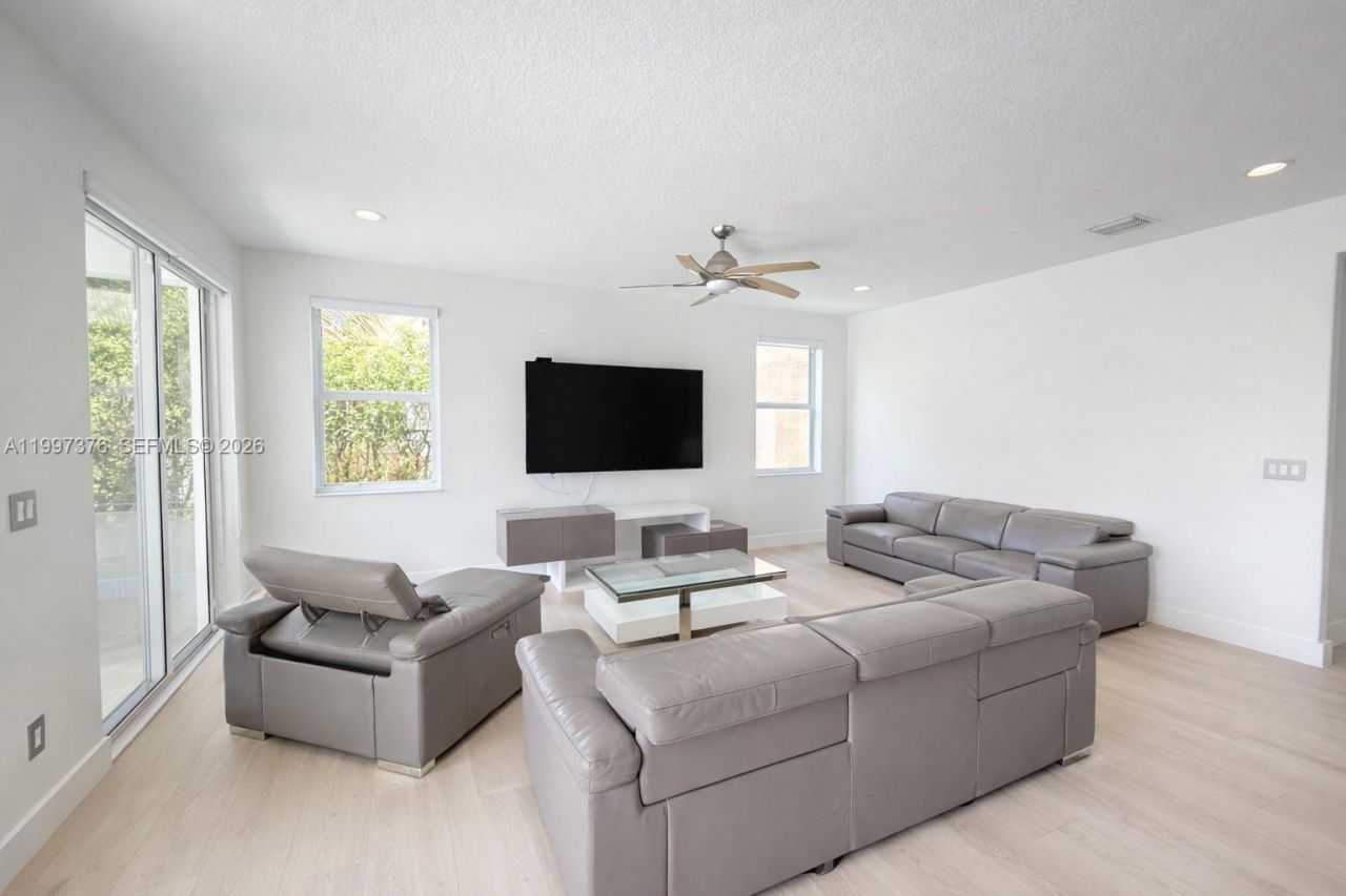 3821 SW 167th Ave, Miramar, FL 33027 Photo