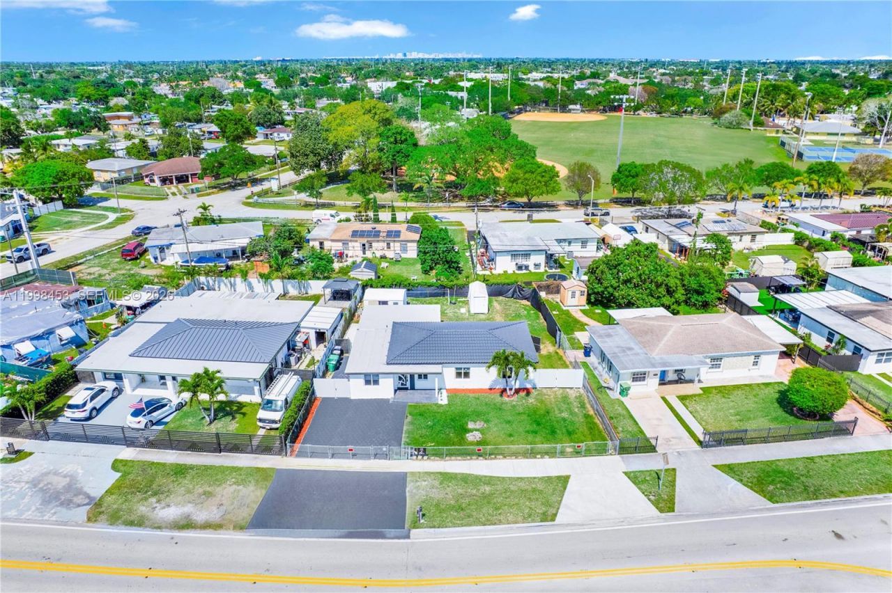 14321 Madison St, Miami, FL 33176 Photo