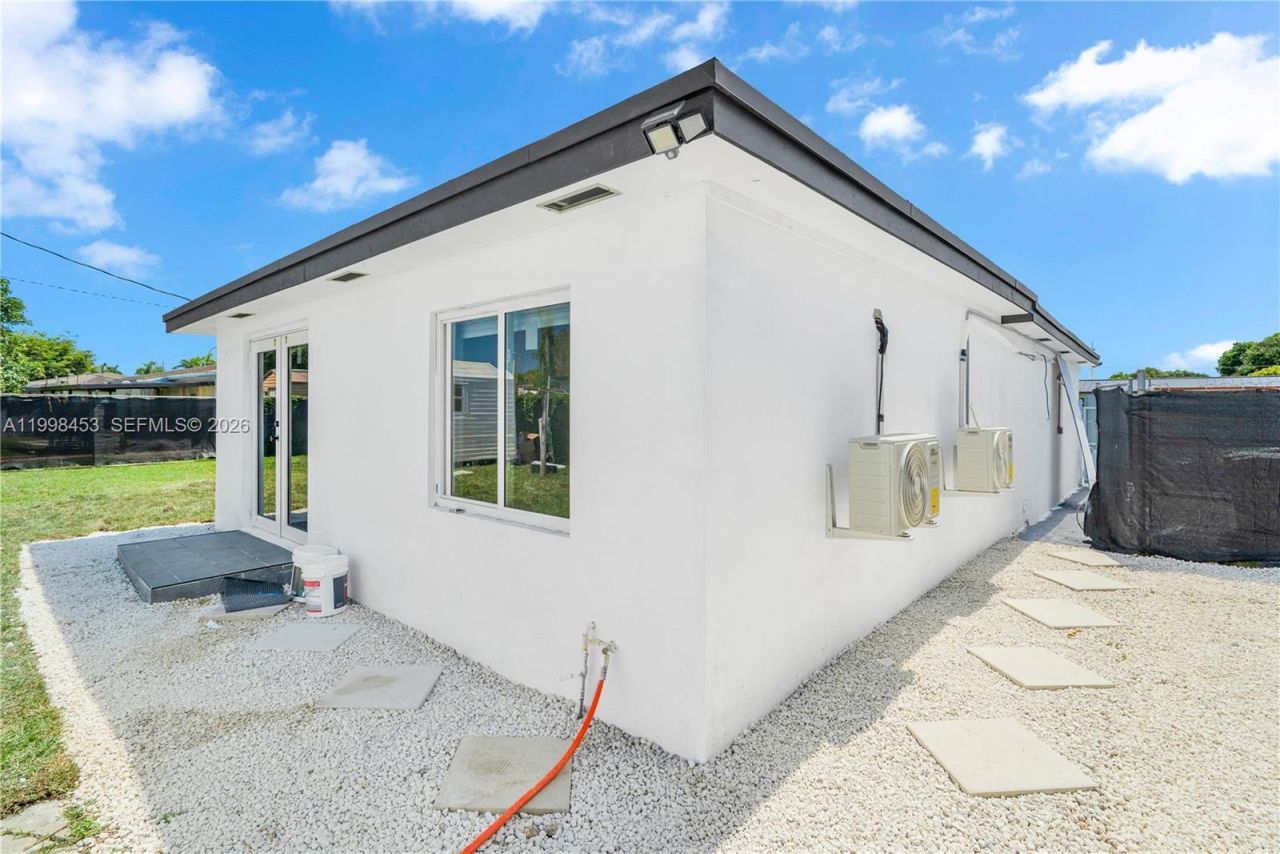 14321 Madison St, Miami, FL 33176 Photo