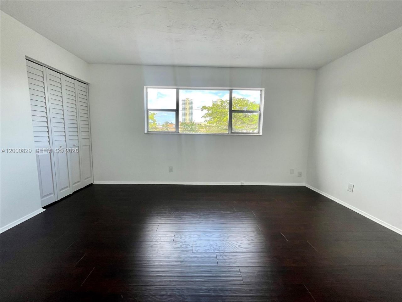 250 Layne Blvd, Unit 204, Hallandale Beach, FL 33009 Photo