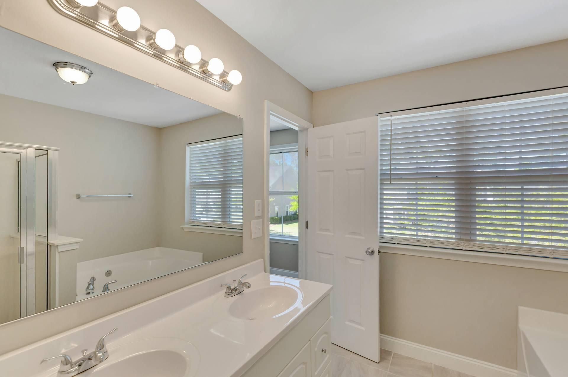 9620 Scarborough Court Photo 22