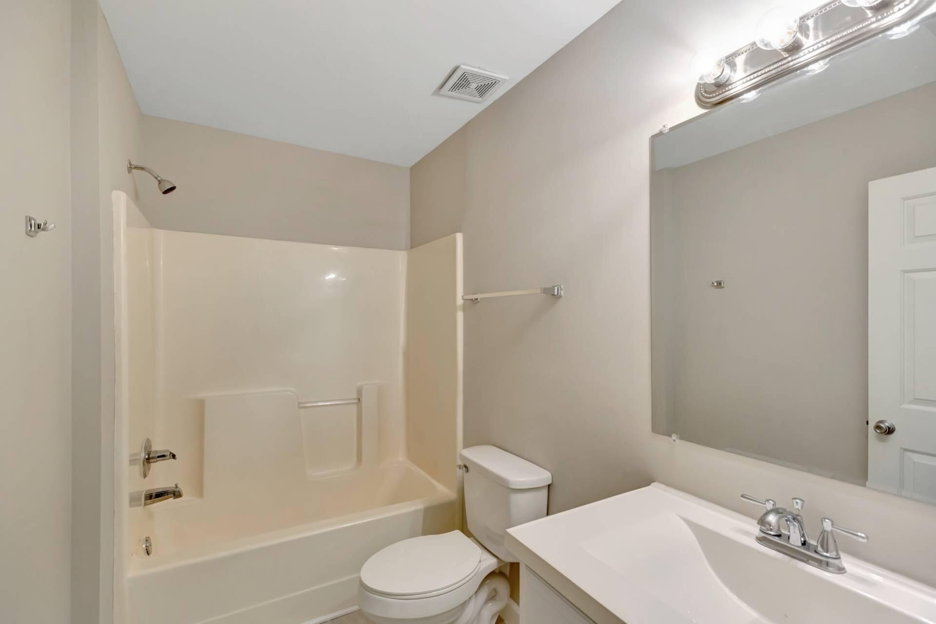 9620 Scarborough Court Photo 26