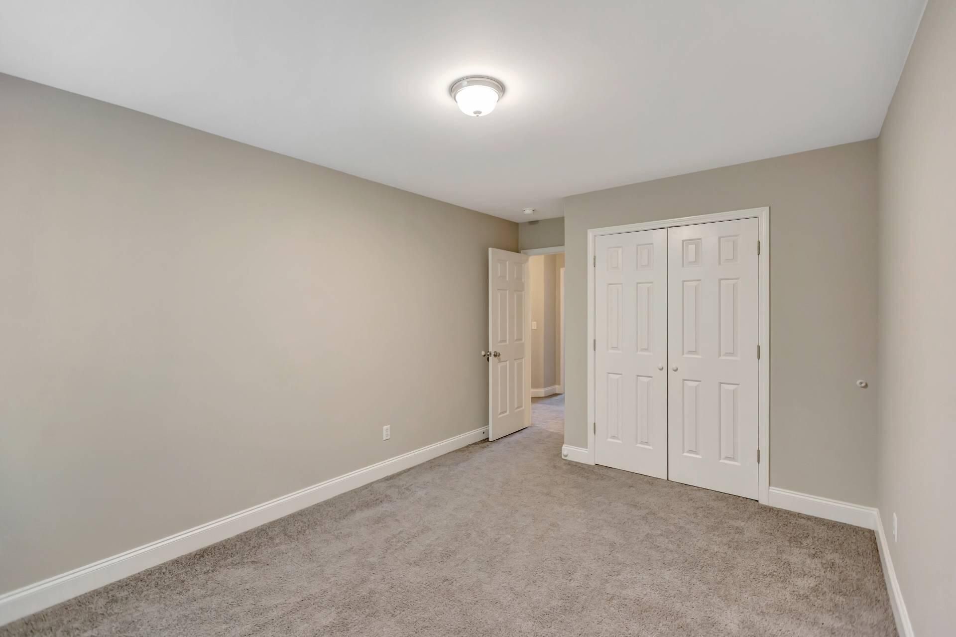 9620 Scarborough Court Photo 28