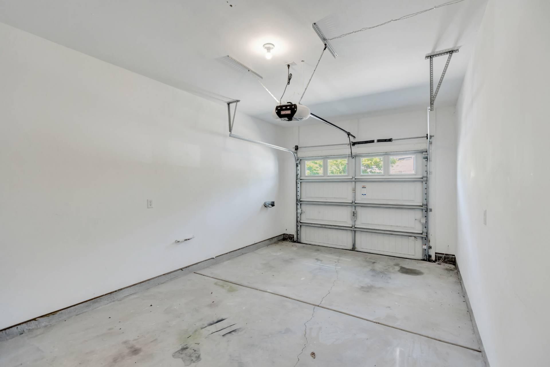 9620 Scarborough Court Photo 35