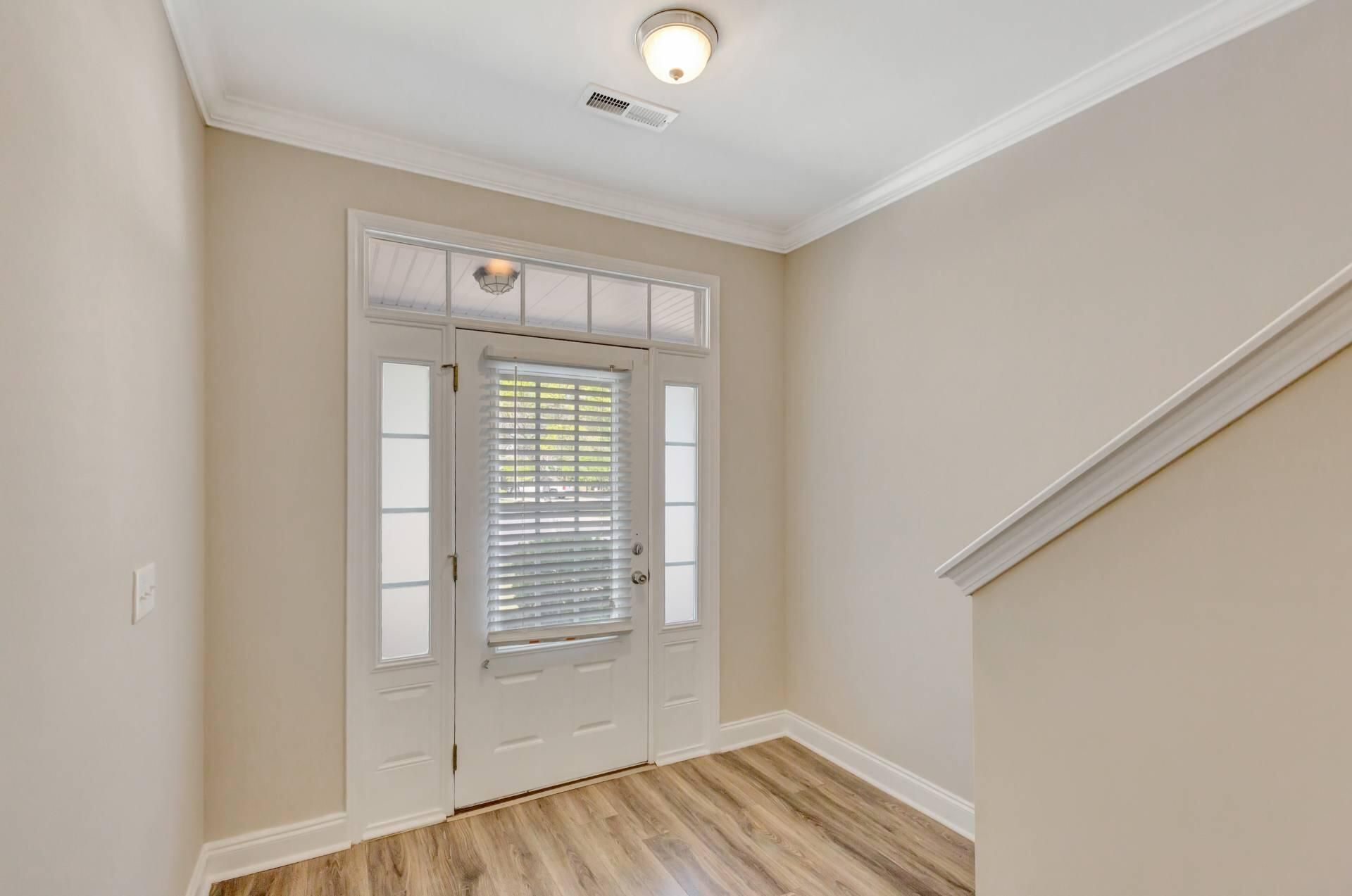 9620 Scarborough Court Photo 5