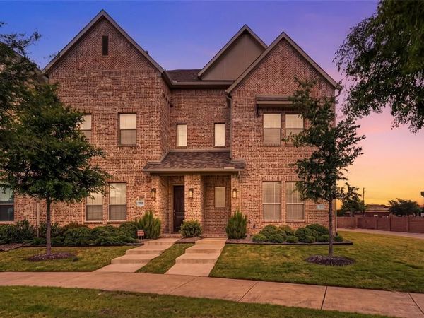 1511 Perrin Lane , Farmers Branch, TX 75234