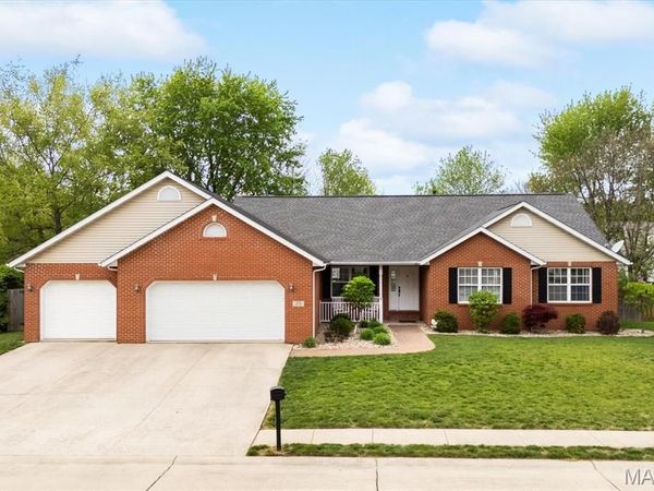 1201 Usher Drive, O'Fallon, IL 62269