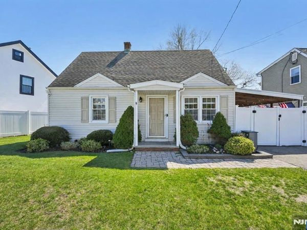 23 Smith Avenue, WANAQUE, NJ 07420