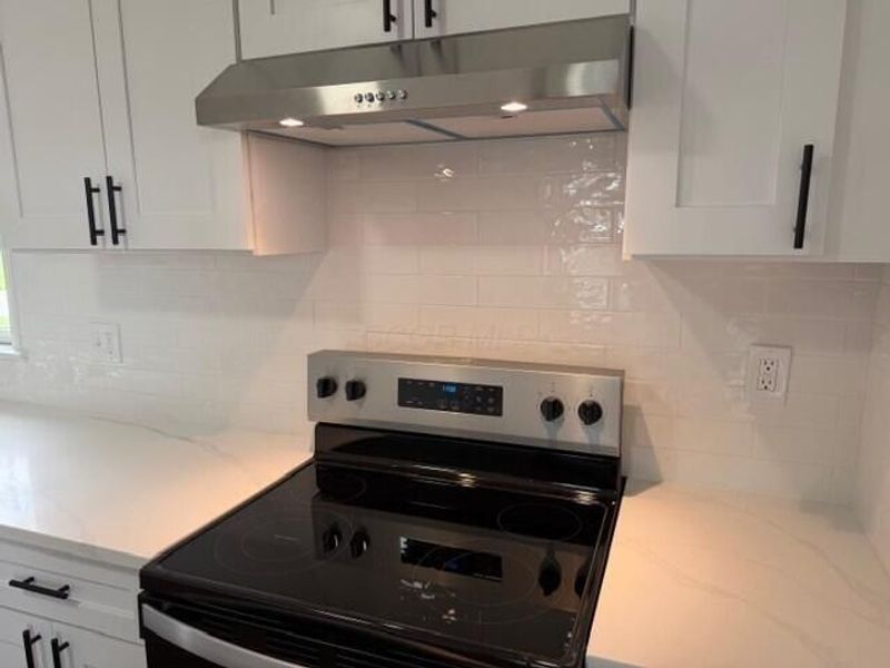 746 Oakland Park Avenue, Columbus, OH 43224 Photo 10